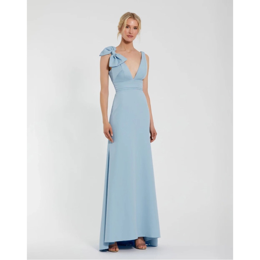 MAC DUGGAL Sleeveless V Neck Bow Detail Mermaid Gown - New With Tags (NWT)